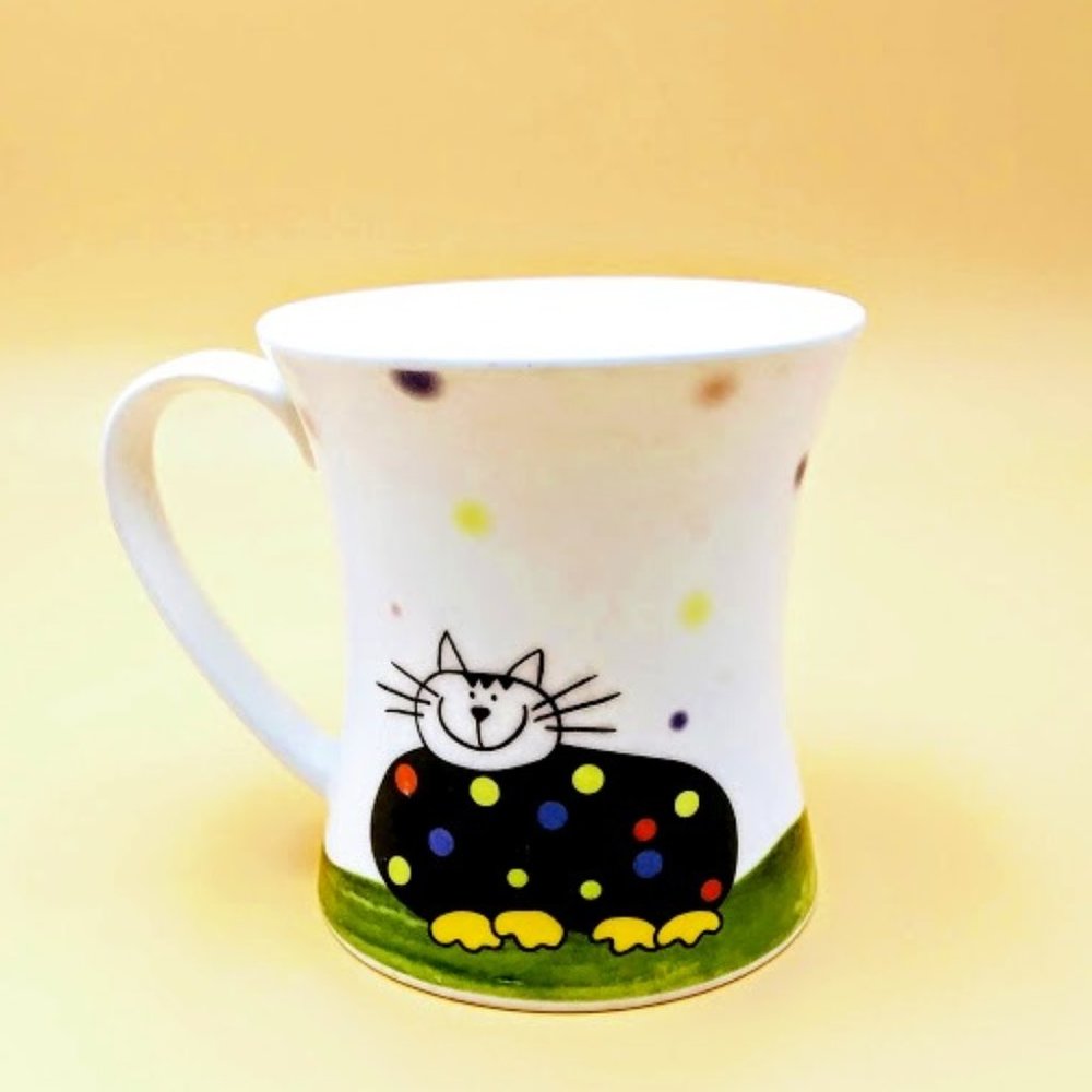 SMILING CAT MUG W/MULTI COLORED DOTS*FINE BONE CHINA MUG